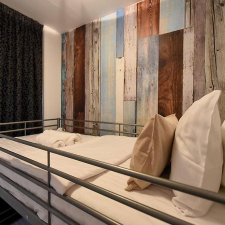 Discover Comfort: Charming & Spacious Apartment In The Old Town Bukarest Eksteriør billede