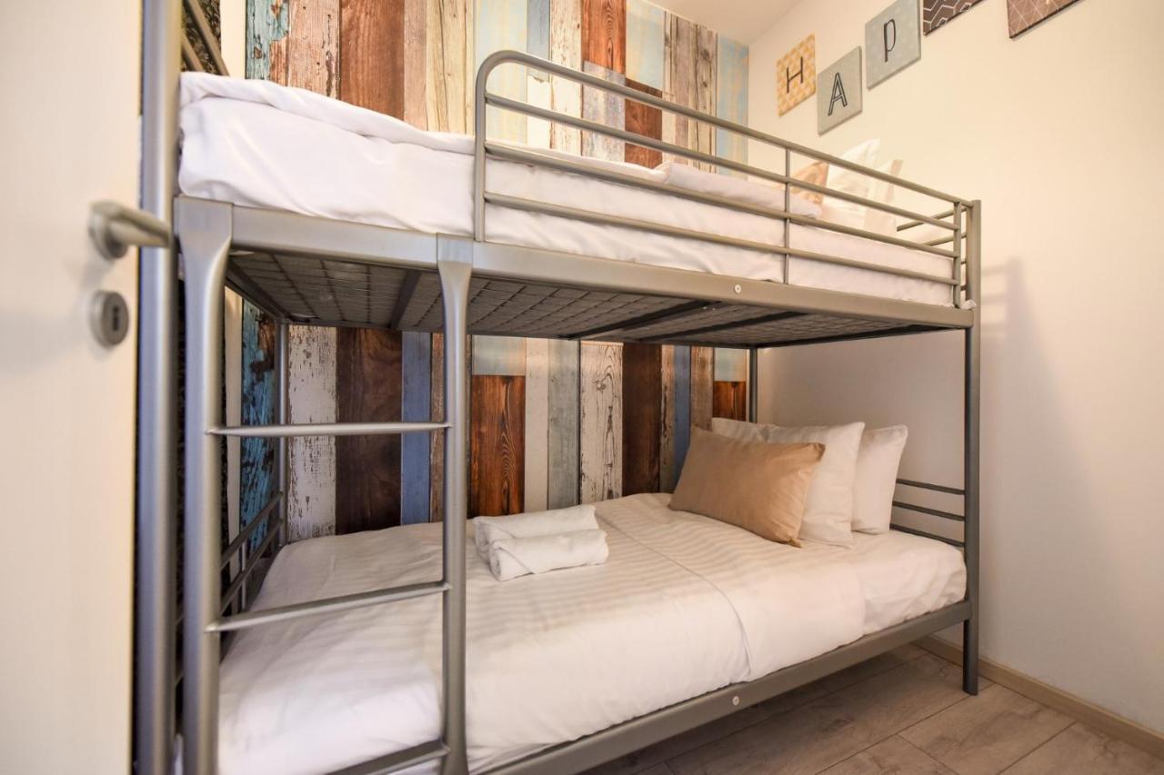 Discover Comfort: Charming & Spacious Apartment In The Old Town Bukarest Eksteriør billede